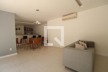 Apartamento à venda com 90m², 3 quartos e 2 vagas Apartamento à venda com 90m², 3 quartos e 2 vagasÁrea comum - Salão de festas