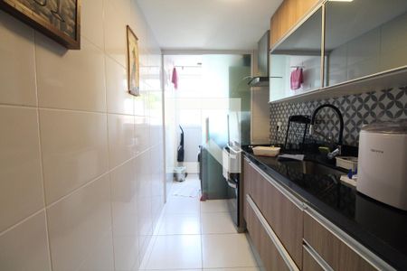 Apartamento à venda com 90m², 3 quartos e 2 vagas Apartamento à venda com 90m², 3 quartos e 2 vagasCozinha e Área de Serviço