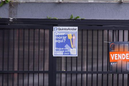 Casa à venda com 190m², 3 quartos e 2 vagas Casa à venda com 190m², 3 quartos e 2 vagasPlaquinha