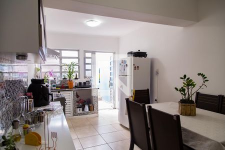 Casa à venda com 190m², 3 quartos e 2 vagas Casa à venda com 190m², 3 quartos e 2 vagasCozinha