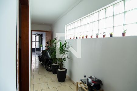 Casa à venda com 190m², 3 quartos e 2 vagas Casa à venda com 190m², 3 quartos e 2 vagasCorredor