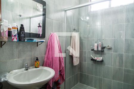 Casa à venda com 190m², 3 quartos e 2 vagas Casa à venda com 190m², 3 quartos e 2 vagasBanheiro Social