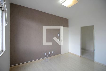 Sala de apartamento para alugar com 3 quartos, 90m² em Santa Efigênia, Belo Horizonte