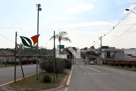 Casa de condomínio para alugar com 130m², 3 quartos e 4 vagasFachada