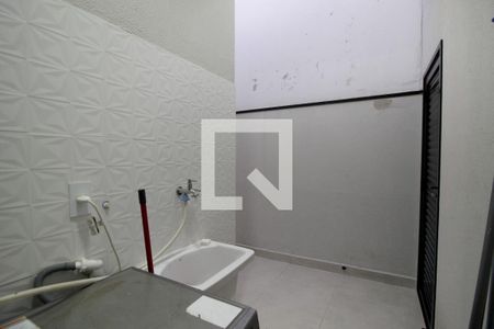 Casa de condomínio para alugar com 130m², 3 quartos e 4 vagasÁrea de Serviço