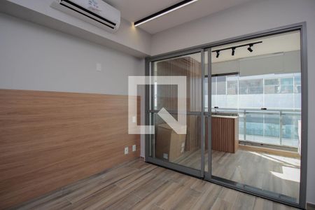 Sala/Quarto de kitnet/studio para alugar com 1 quarto, 30m² em Pinheiros, São Paulo