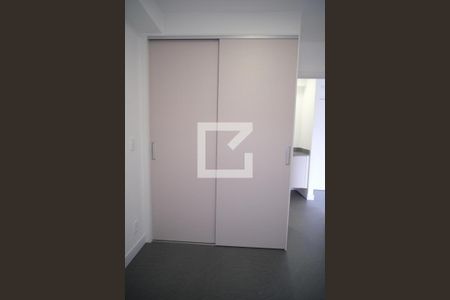Armário de apartamento para alugar com 1 quarto, 28m² em Pinheiros, São Paulo