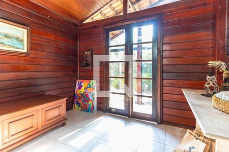 Sala de casa de condomínio à venda com 3 quartos, 250m² em Badu, Niterói