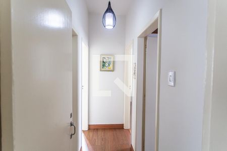 Corredor de apartamento à venda com 3 quartos, 120m² em Santo Agostinho, Belo Horizonte