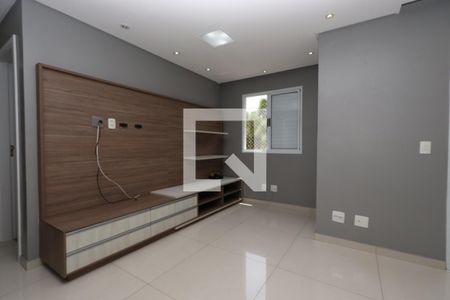 Sala de apartamento para alugar com 2 quartos, 75m² em Vila Paulo Silas, São Paulo