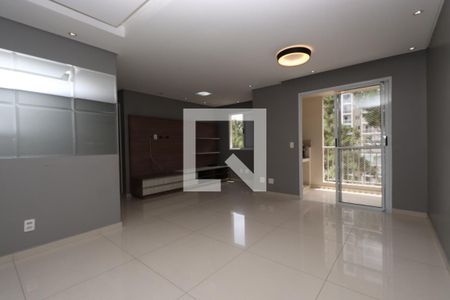 Sala de apartamento para alugar com 2 quartos, 75m² em Vila Paulo Silas, São Paulo