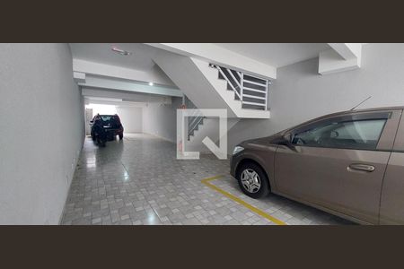 Garagem de apartamento para alugar com 2 quartos, 82m² em Jardim Silvana, Santo André