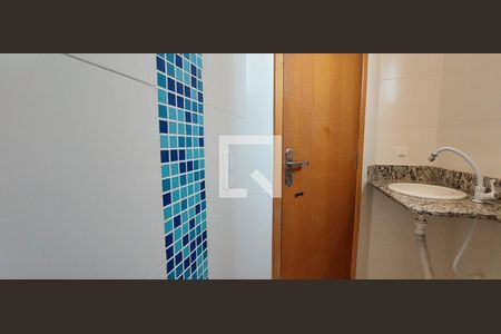 Banheiro  de apartamento para alugar com 2 quartos, 82m² em Jardim Silvana, Santo André