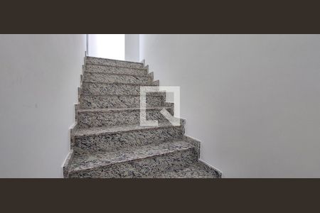 Apartamento para alugar com 82m², 2 quartos e 1 vaga Apartamento para alugar com 82m², 2 quartos e 1 vagaEscada Cobertura