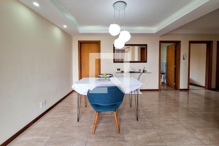 Casa à venda com 4 quartos, 198m² em Engenhoca, Niterói
