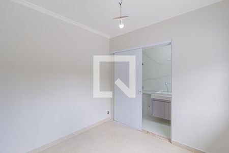 Casa à venda com 200m², 3 quartos e 2 vagas Casa à venda com 200m², 3 quartos e 2 vagasSuíte