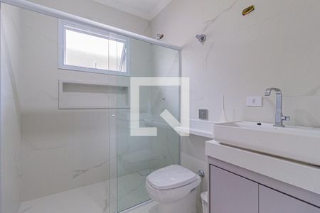 Casa à venda com 200m², 3 quartos e 2 vagas Casa à venda com 200m², 3 quartos e 2 vagasBanheiro 1