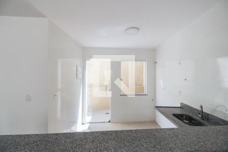 Casa para alugar com 53m², 2 quartos e 1 vaga Casa para alugar com 53m², 2 quartos e 1 vagaCozinha