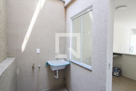 Casa para alugar com 53m², 2 quartos e 1 vaga Casa para alugar com 53m², 2 quartos e 1 vagaÁrea de Serviço