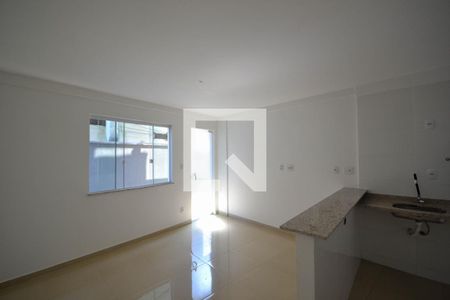 Sala de casa para alugar com 2 quartos, 61m² em Olinda, Nilópolis