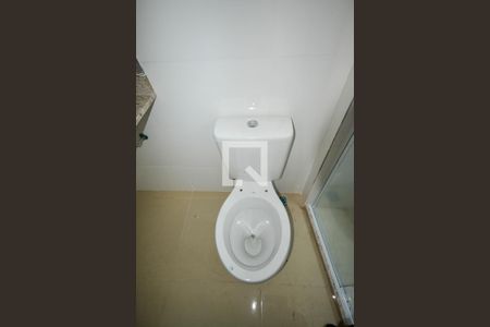 Casa para alugar com 61m², 2 quartos e 1 vaga Casa para alugar com 61m², 2 quartos e 1 vagaBanheiro Social -1