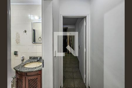 Corredor de apartamento para alugar com 1 quarto, 86m² em Barra Funda, Guarujá