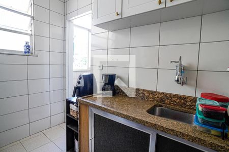 Apartamento à venda com 58m², 2 quartos e 1 vagaCozinha