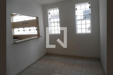Casa à venda com 3 quartos, 306m² em Jardim Santa Helena, São Paulo
