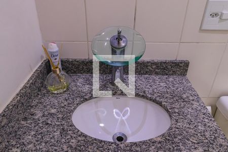 Apartamento à venda com 76m², 2 quartos e 1 vagaBanheiro Social