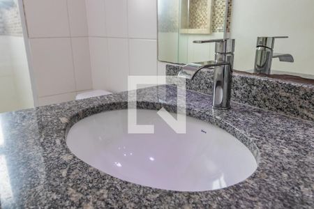 Apartamento à venda com 76m², 2 quartos e 1 vagaBanheiro da Suíte