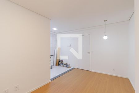 Sala de apartamento para alugar com 2 quartos, 41m² em Jardim Santa Emília, São Paulo