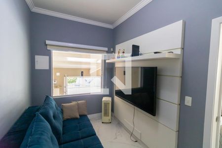 Sala de casa à venda com 4 quartos, 200m² em Vila Domitila, São Paulo