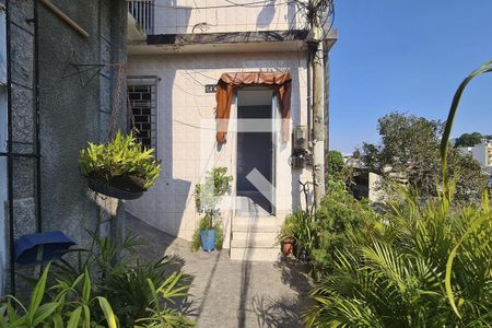 Casa para alugar com 120m², 2 quartos e sem vaga Casa para alugar com 120m², 2 quartos e sem vagaFachada