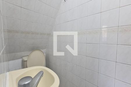 Casa para alugar com 120m², 2 quartos e sem vaga Casa para alugar com 120m², 2 quartos e sem vagaBanheiro