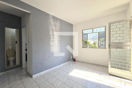 Sala de casa para alugar com 2 quartos, 120m² em Encantado, Rio de Janeiro