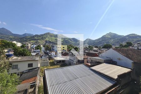 Sala vista  de casa para alugar com 2 quartos, 120m² em Encantado, Rio de Janeiro
