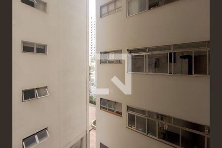 Apartamento à venda com 136m², 4 quartos e 1 vaga Apartamento à venda com 136m², 4 quartos e 1 vagaQuarto de Serviço - Vista