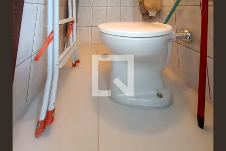 Apartamento à venda com 136m², 4 quartos e 1 vaga Apartamento à venda com 136m², 4 quartos e 1 vagaBanheiro de serviço