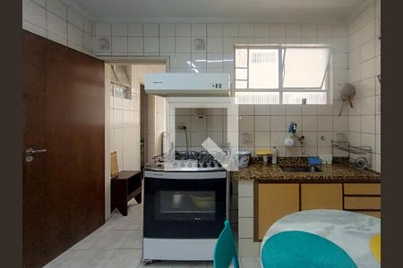 Apartamento à venda com 136m², 4 quartos e 1 vaga Apartamento à venda com 136m², 4 quartos e 1 vagaCozinha