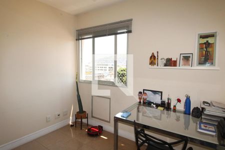 Apartamento à venda com 90m², 3 quartos e 1 vagaQuarto2