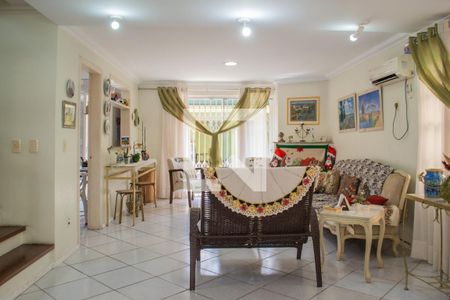 Sala de casa à venda com 3 quartos, 320m² em Ipanema, Porto Alegre