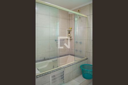 Casa à venda com 320m², 3 quartos e 2 vagasSuíte