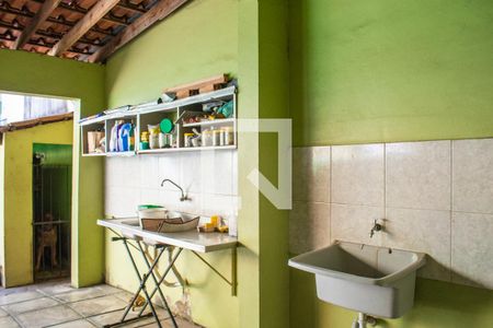 Casa à venda com 320m², 3 quartos e 2 vagasÁrea de Serviço