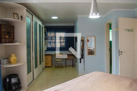 Casa à venda com 320m², 3 quartos e 2 vagasSuíte