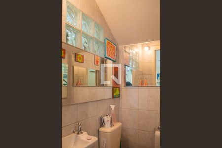 Casa à venda com 320m², 3 quartos e 2 vagasLavabo