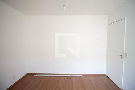Sala de apartamento para alugar com 2 quartos, 40m² em Vila São Carlos, Itaquaquecetuba