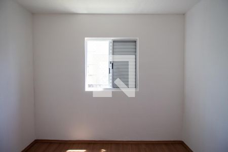 Quarto 1 de apartamento para alugar com 2 quartos, 40m² em Vila São Carlos, Itaquaquecetuba