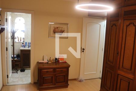 Casa à venda com 400m², 4 quartos e 4 vagasSuíte 2