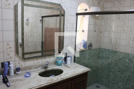 Casa à venda com 400m², 4 quartos e 4 vagasBanheiro da Suíte 2