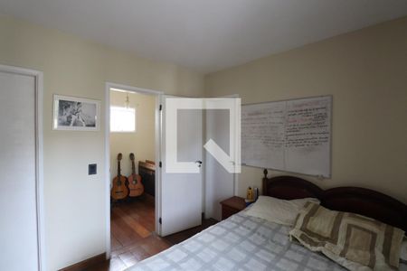 Casa de condomínio à venda com 175m², 4 quartos e 1 vagaSuíte 2